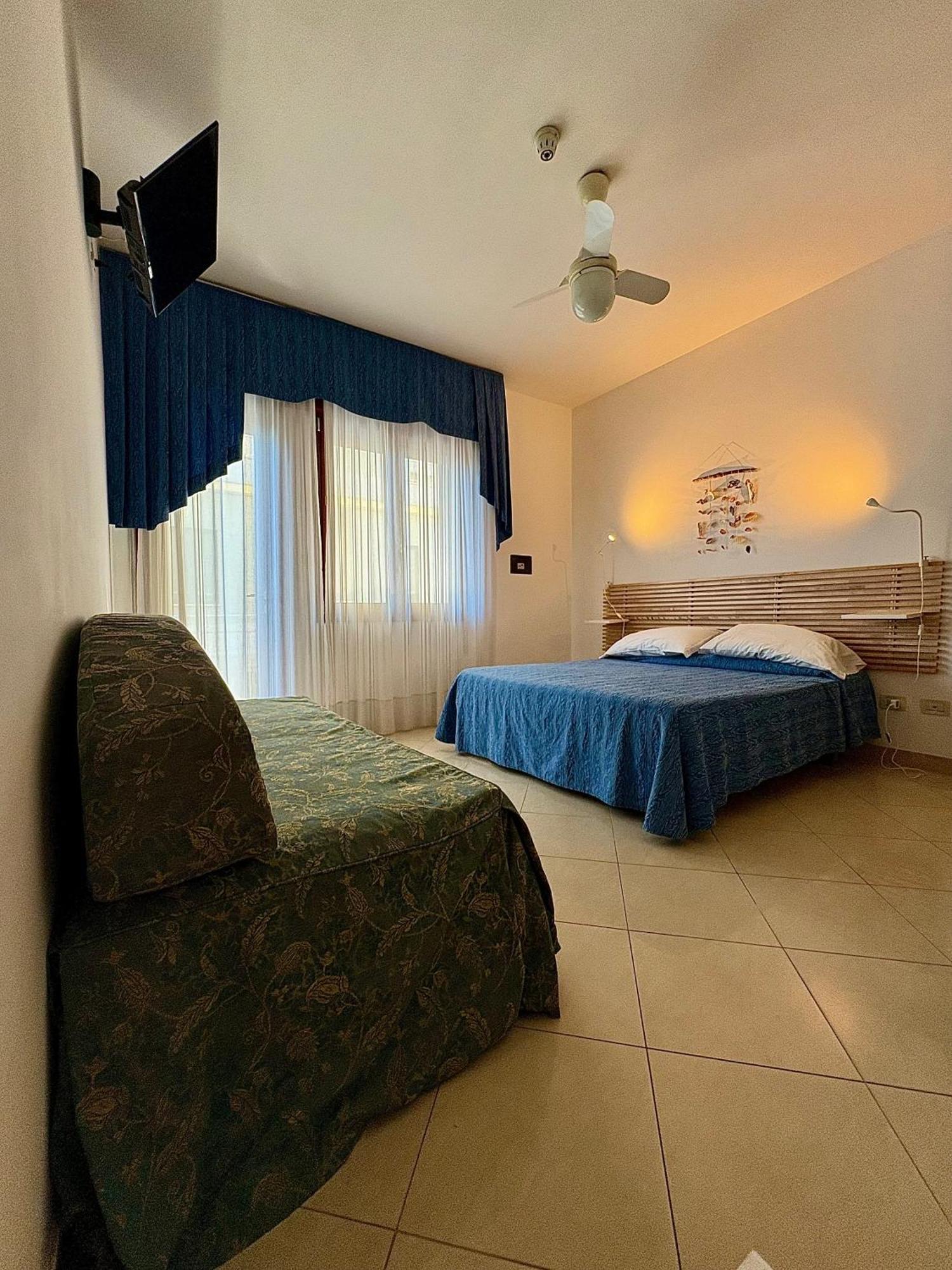 Hotel Fortuna Кьоджа Экстерьер фото